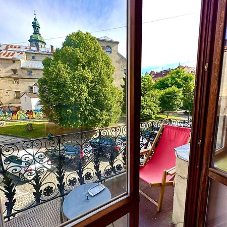 Romantic Apartments - Оn Valova Street Lviv Eksteriør billede