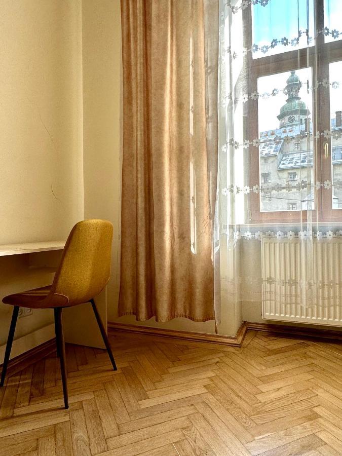 Romantic Apartments - Оn Valova Street Lviv Eksteriør billede